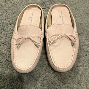 NWOT pale pink leather mules
